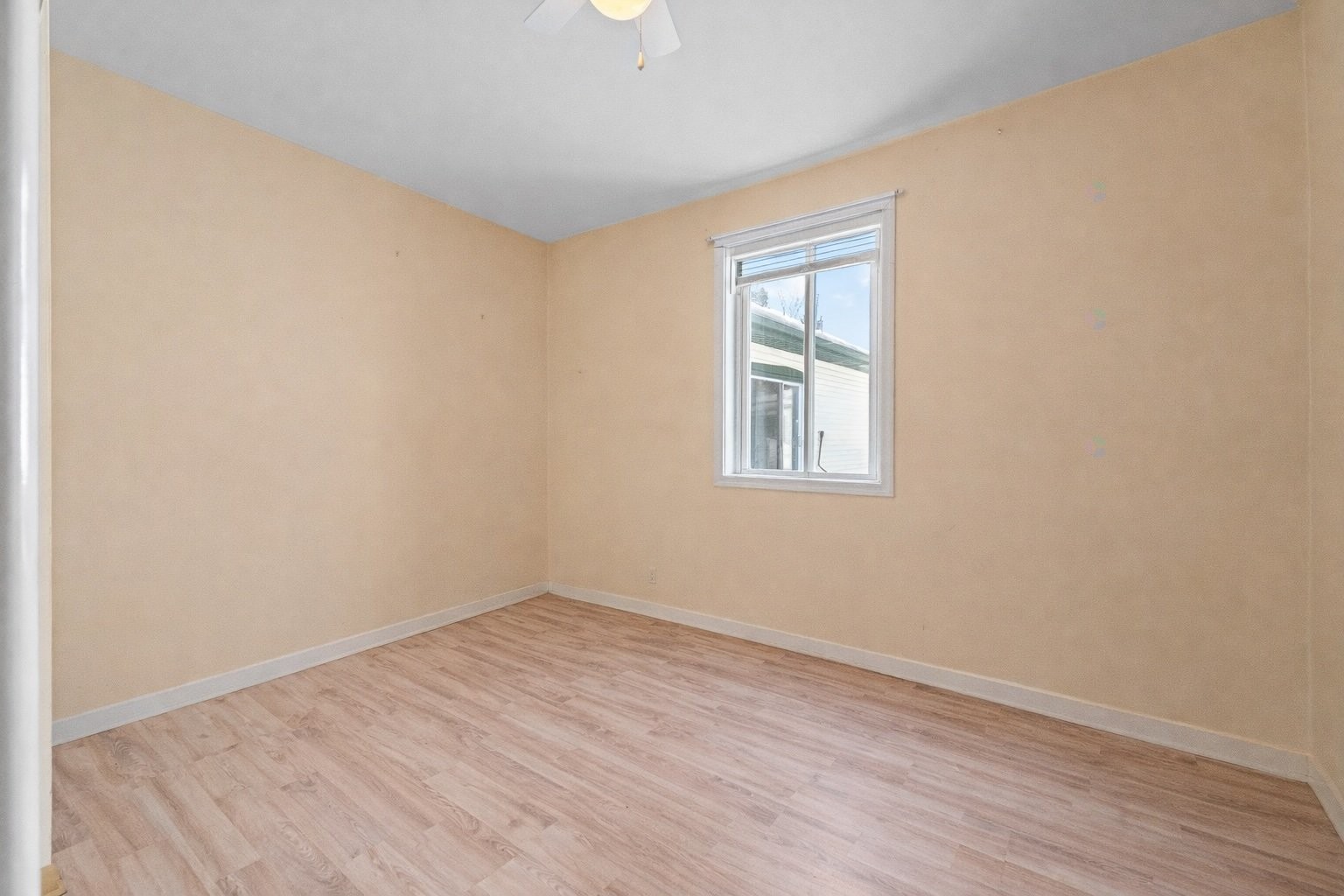 









1102


Ch. de Ste-Lucie

,
Sainte-Lucie-des-Laurentides,




QC
J0T2J0

