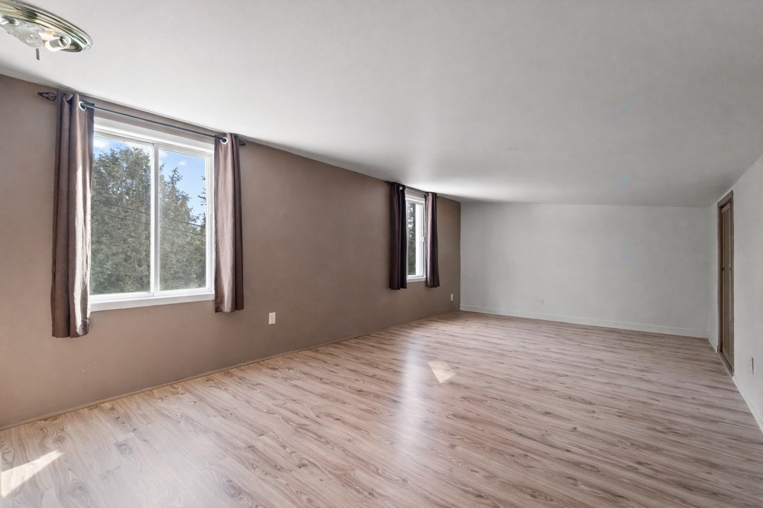 









1102


Ch. de Ste-Lucie

,
Sainte-Lucie-des-Laurentides,




QC
J0T2J0

