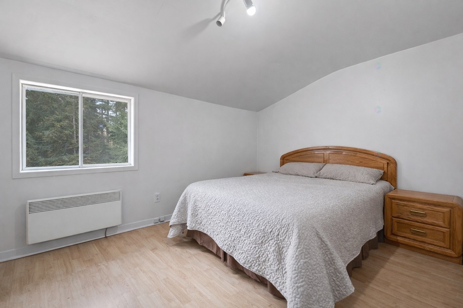 









1102


Ch. de Ste-Lucie

,
Sainte-Lucie-des-Laurentides,




QC
J0T2J0

