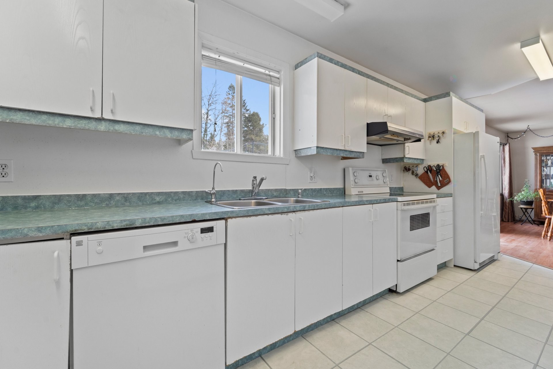 









1102


Ch. de Ste-Lucie

,
Sainte-Lucie-des-Laurentides,




QC
J0T2J0

