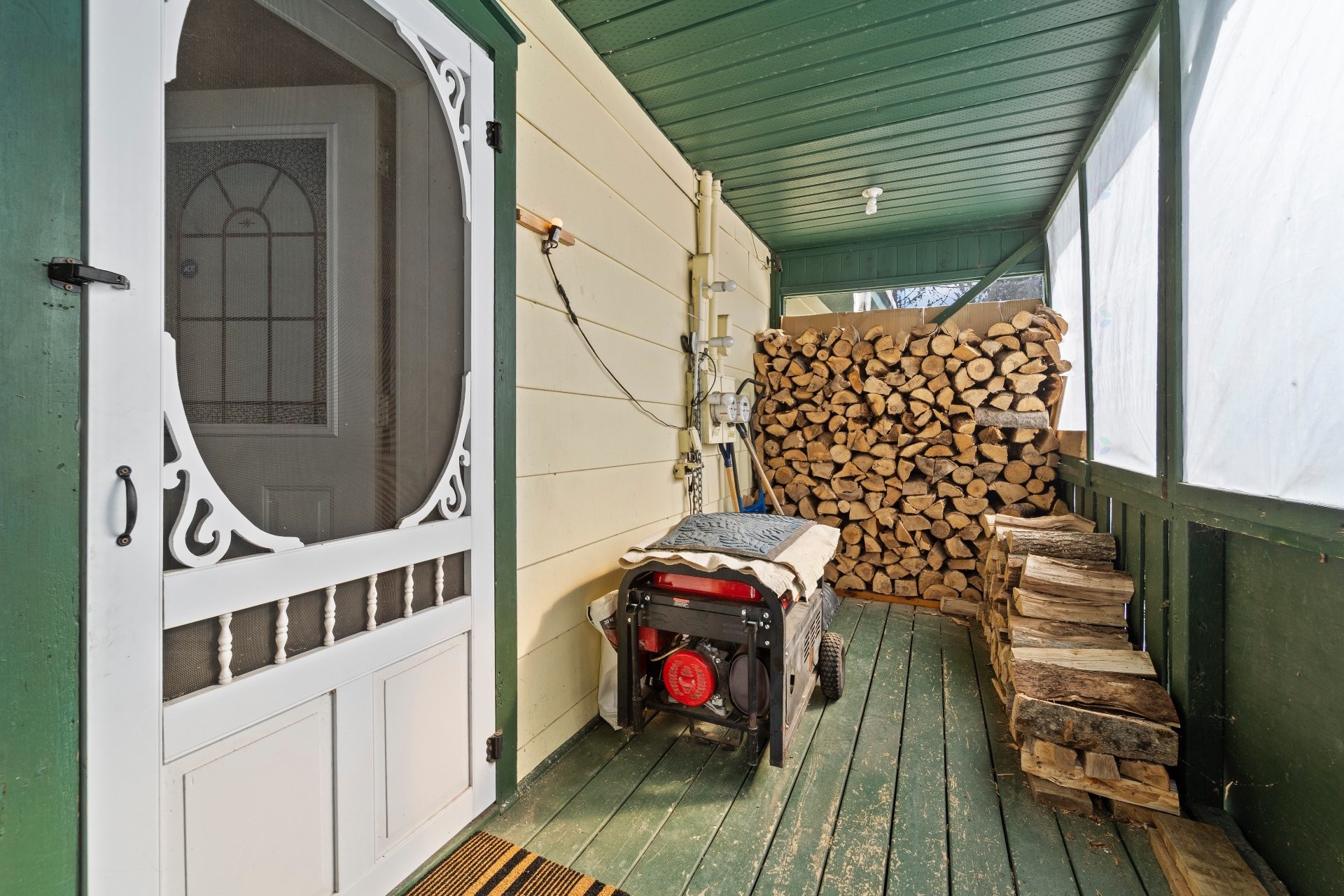 









1102


Ch. de Ste-Lucie

,
Sainte-Lucie-des-Laurentides,




QC
J0T2J0

