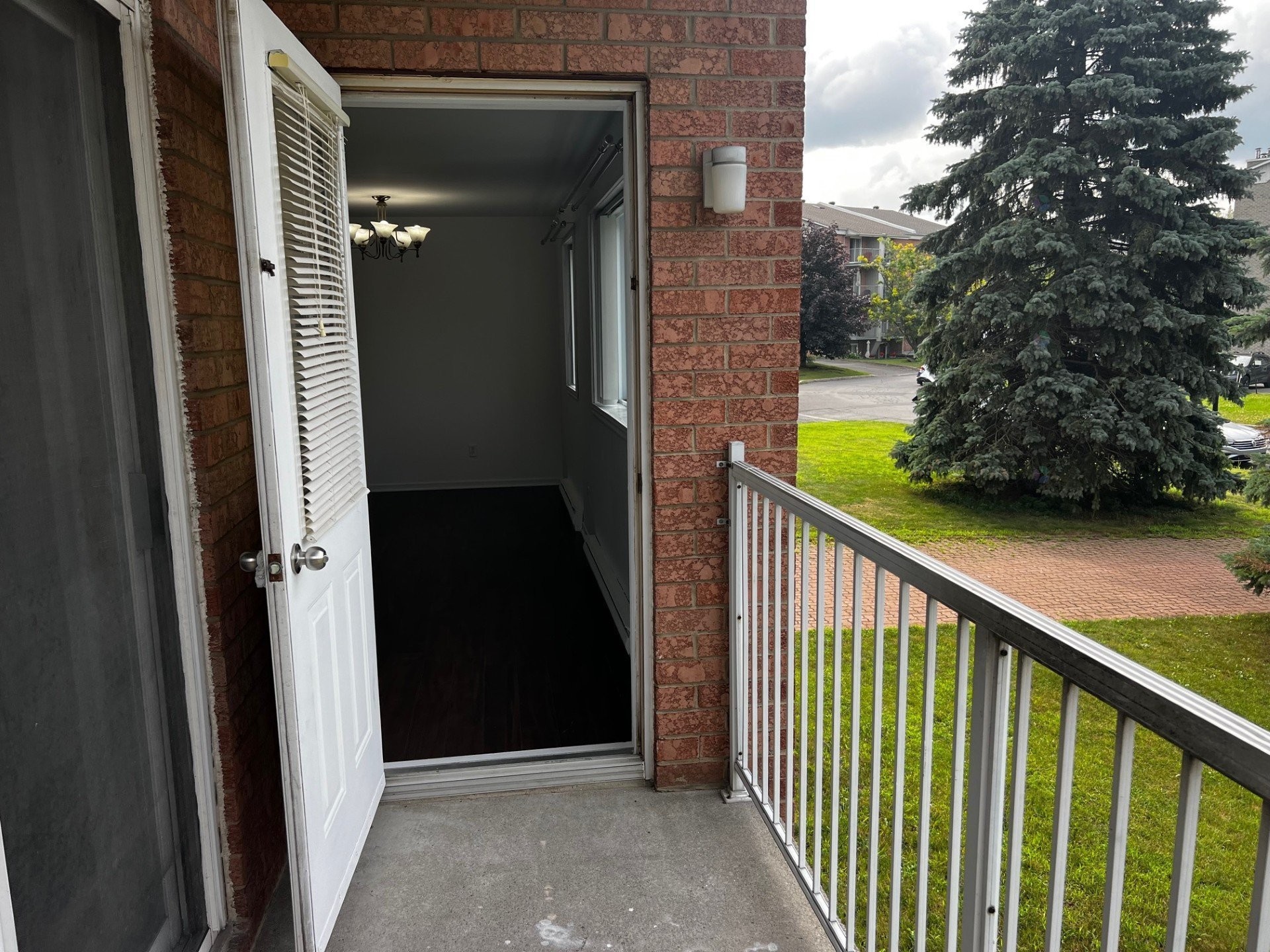 









115


Rue Beauséjour

, 101,
La Prairie,




QC
J5R5T6

