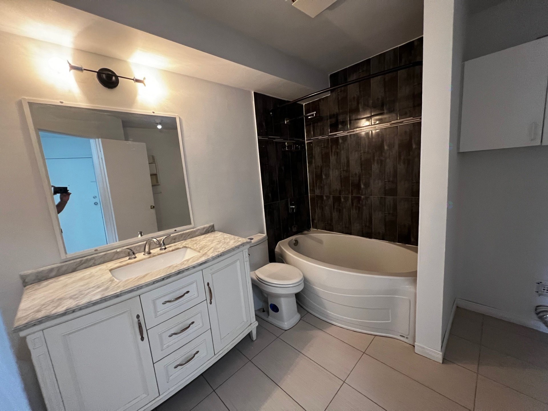 









115


Rue Beauséjour

, 101,
La Prairie,




QC
J5R5T6

