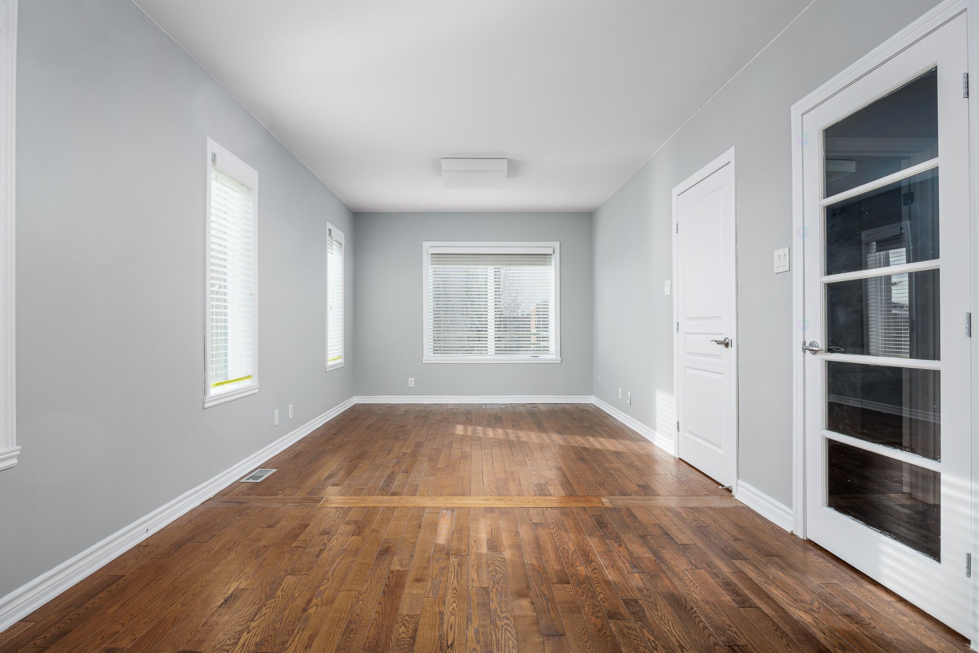 









4363


Boul. Décarie

,
Montréal (Côte-des-Neiges/Notre-Dame-de-Grâce),




QC
H4A3K4

