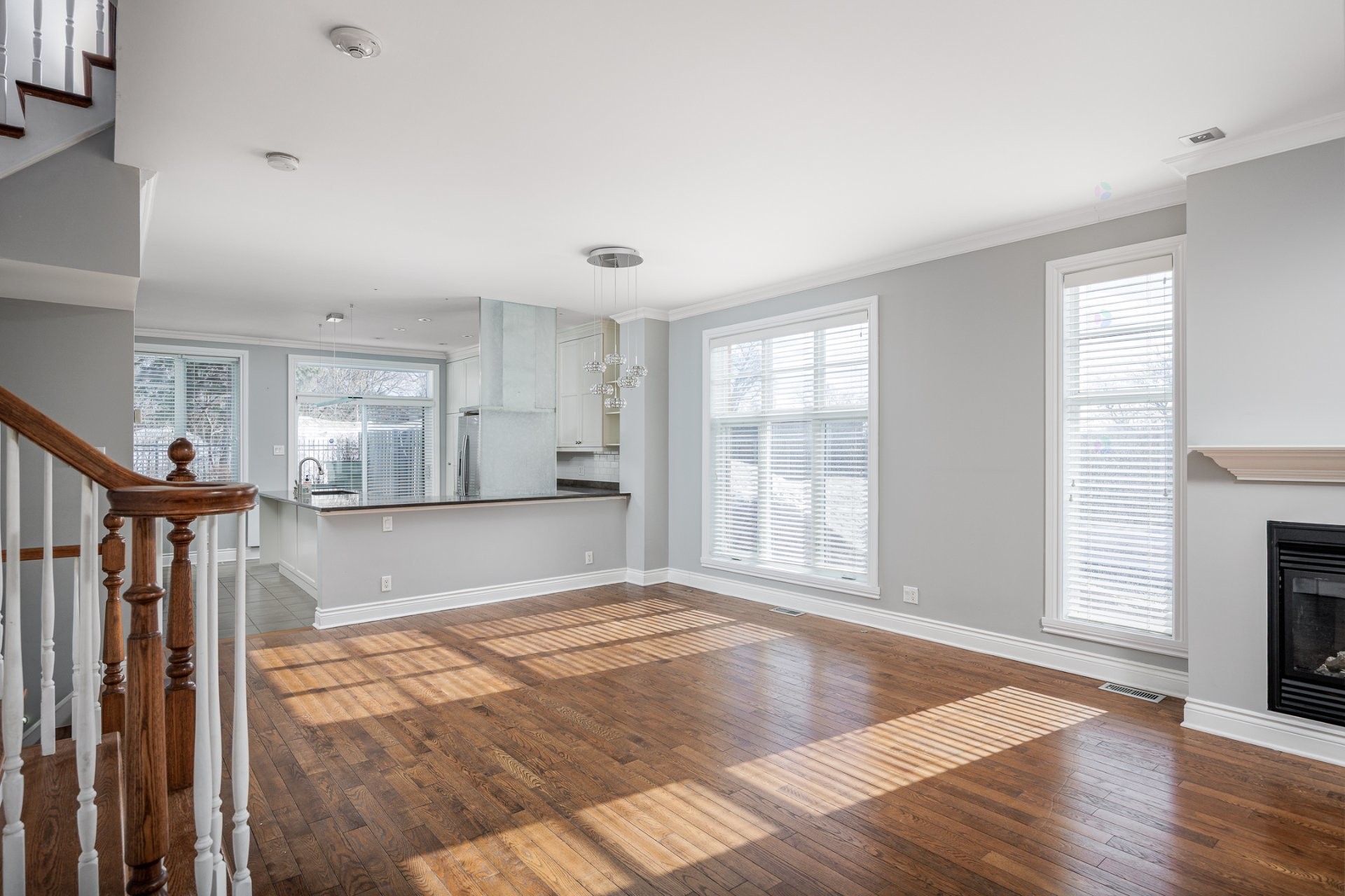 









4363


Boul. Décarie

,
Montréal (Côte-des-Neiges/Notre-Dame-de-Grâce),




QC
H4A3K4

