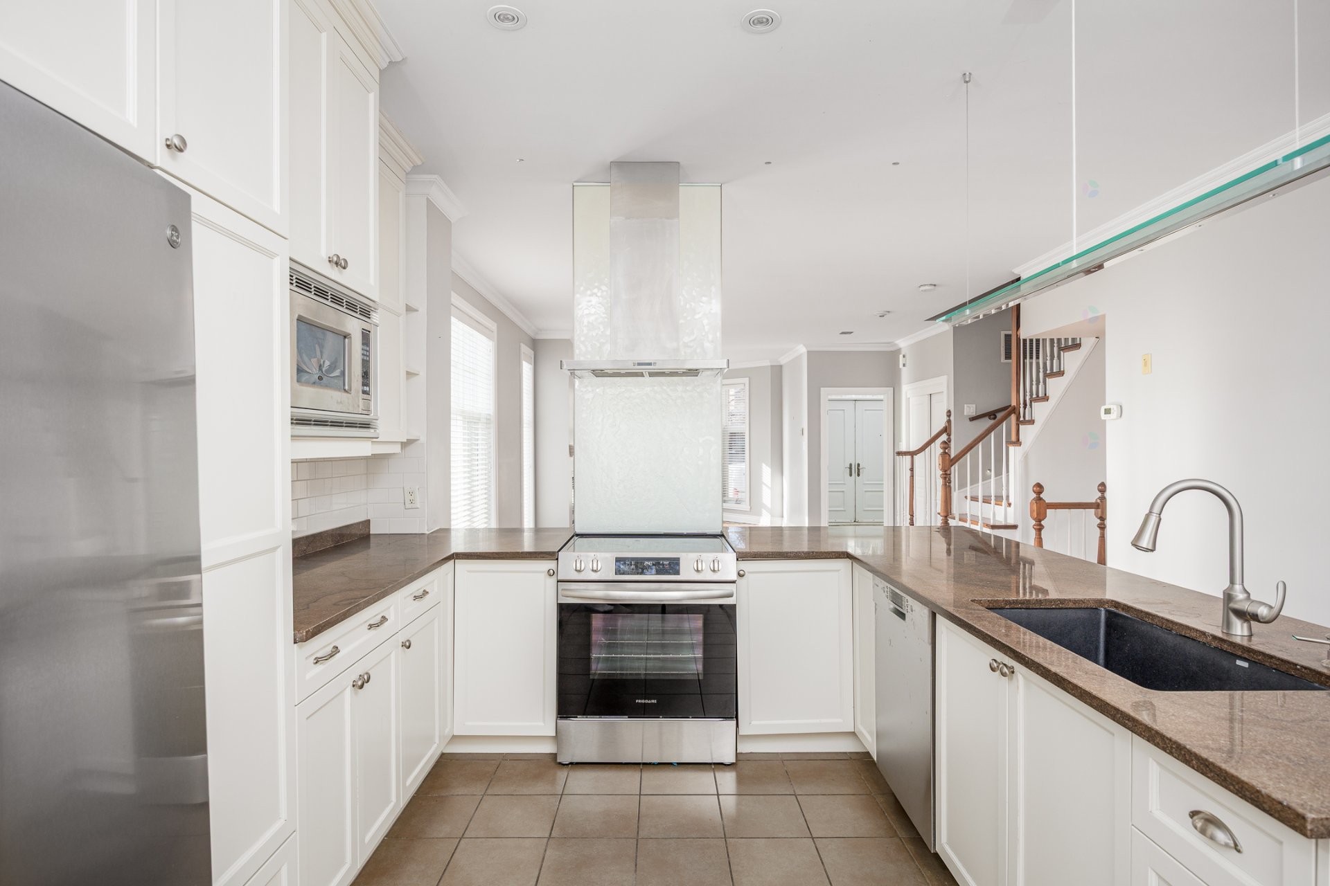 









4363


Boul. Décarie

,
Montréal (Côte-des-Neiges/Notre-Dame-de-Grâce),




QC
H4A3K4

