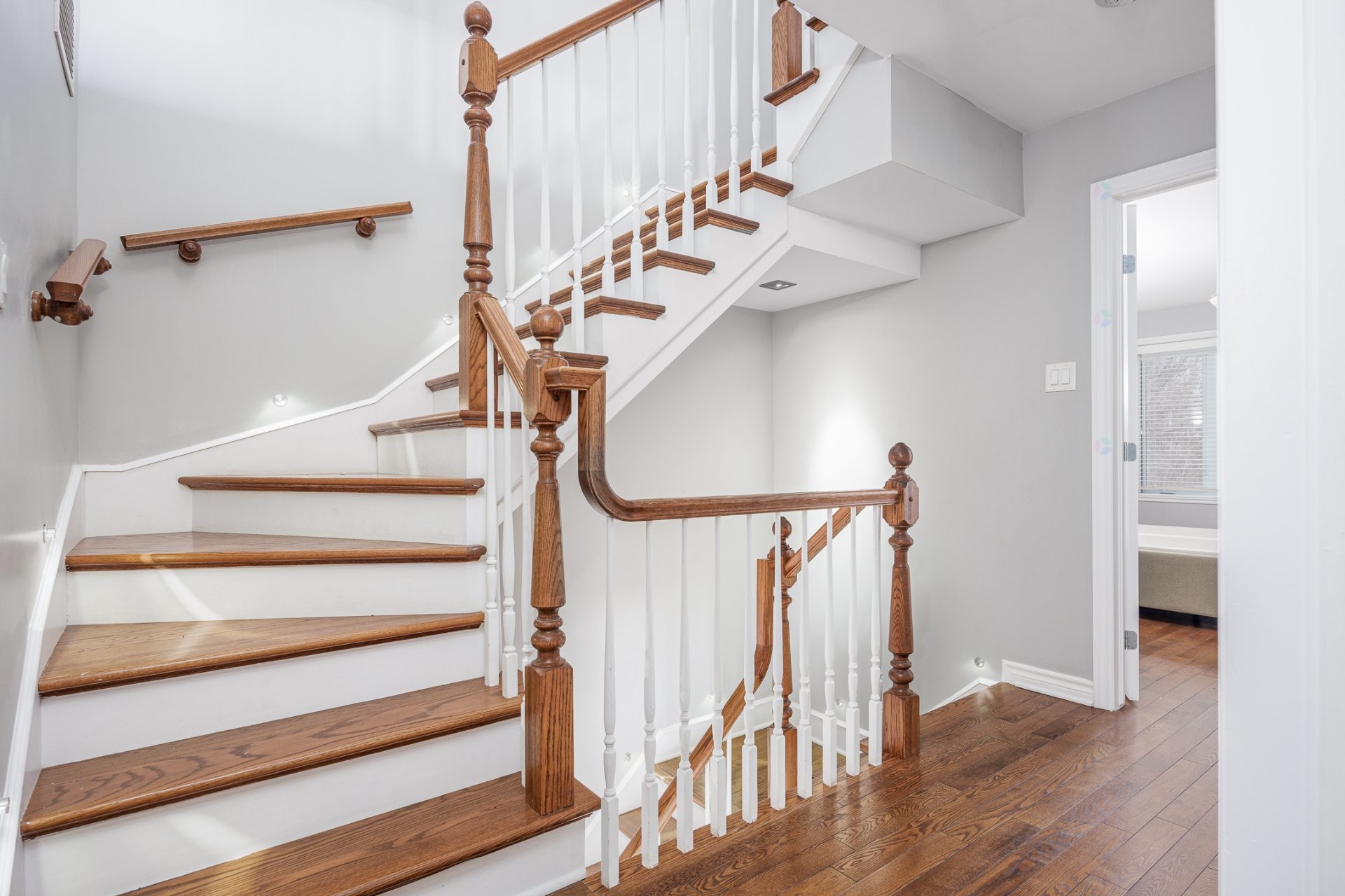 









4363


Boul. Décarie

,
Montréal (Côte-des-Neiges/Notre-Dame-de-Grâce),




QC
H4A3K4

