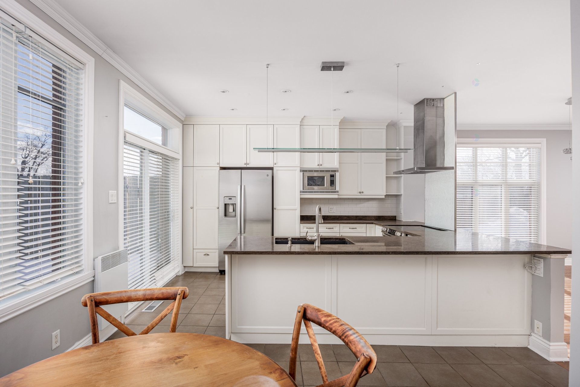 









4363


Boul. Décarie

,
Montréal (Côte-des-Neiges/Notre-Dame-de-Grâce),




QC
H4A3K4

