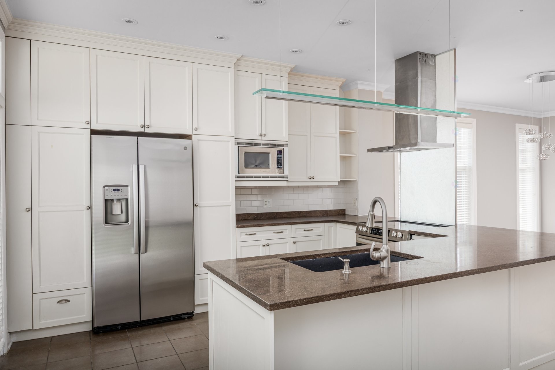 









4363


Boul. Décarie

,
Montréal (Côte-des-Neiges/Notre-Dame-de-Grâce),




QC
H4A3K4

