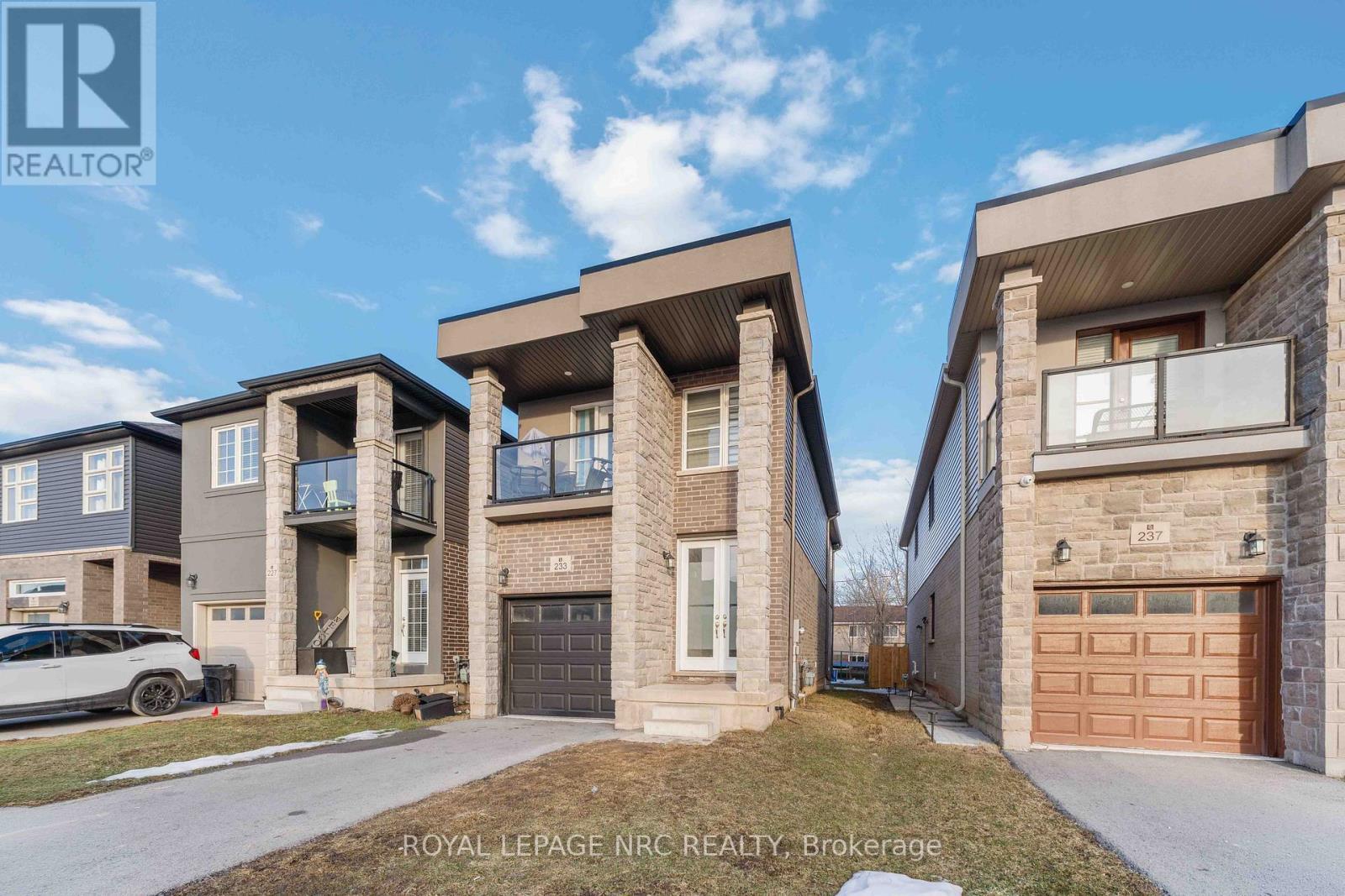 












233 LOUISE STREET

,
Welland (Lincoln/Crowland),




Ontario
L3B1S9

