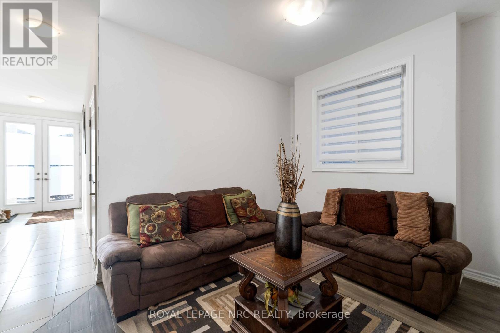 












233 LOUISE STREET

,
Welland (Lincoln/Crowland),




Ontario
L3B1S9

