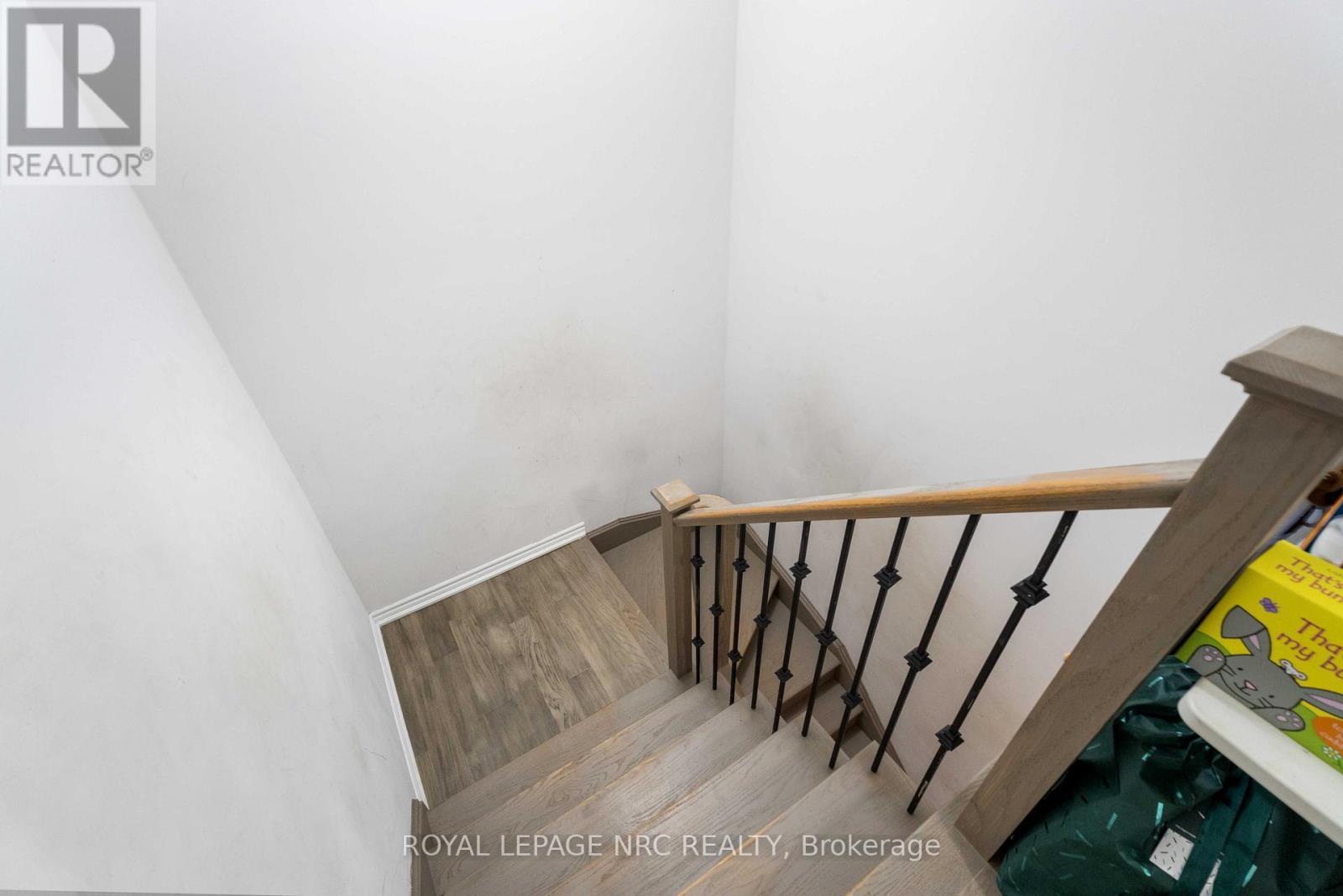 












233 LOUISE STREET

,
Welland (Lincoln/Crowland),




Ontario
L3B1S9

