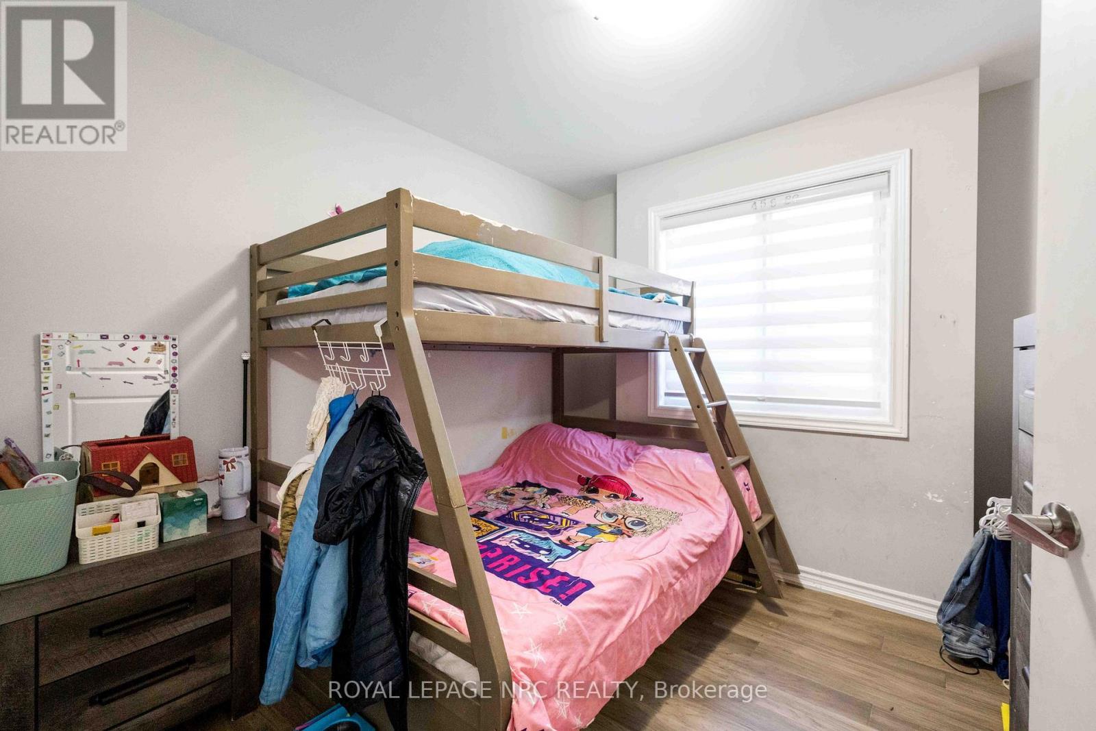 












233 LOUISE STREET

,
Welland (Lincoln/Crowland),




Ontario
L3B1S9

