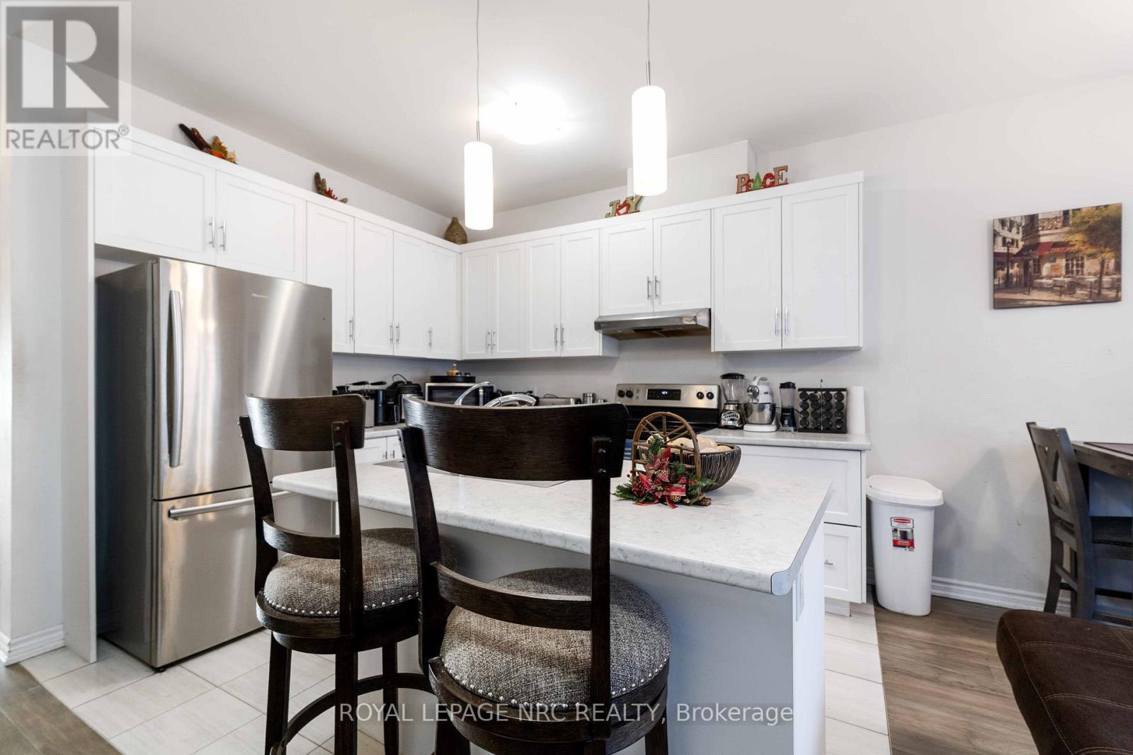 












233 LOUISE STREET

,
Welland (Lincoln/Crowland),




Ontario
L3B1S9

