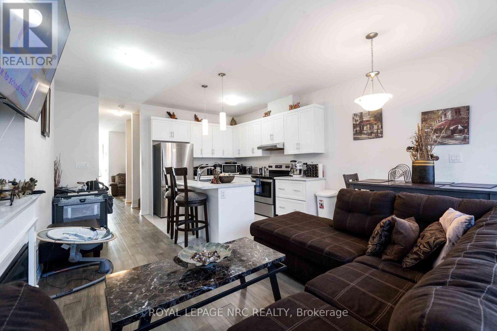 












233 LOUISE STREET

,
Welland (Lincoln/Crowland),




Ontario
L3B1S9

