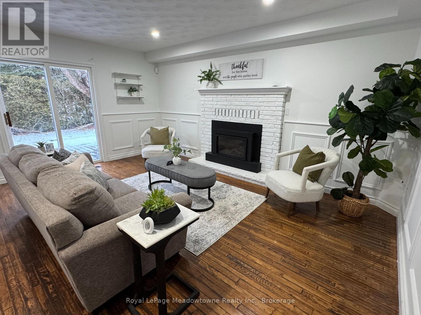 












13 THOMPSON DRIVE

,
Norfolk (Port Dover),




Ontario
N0A1N4

