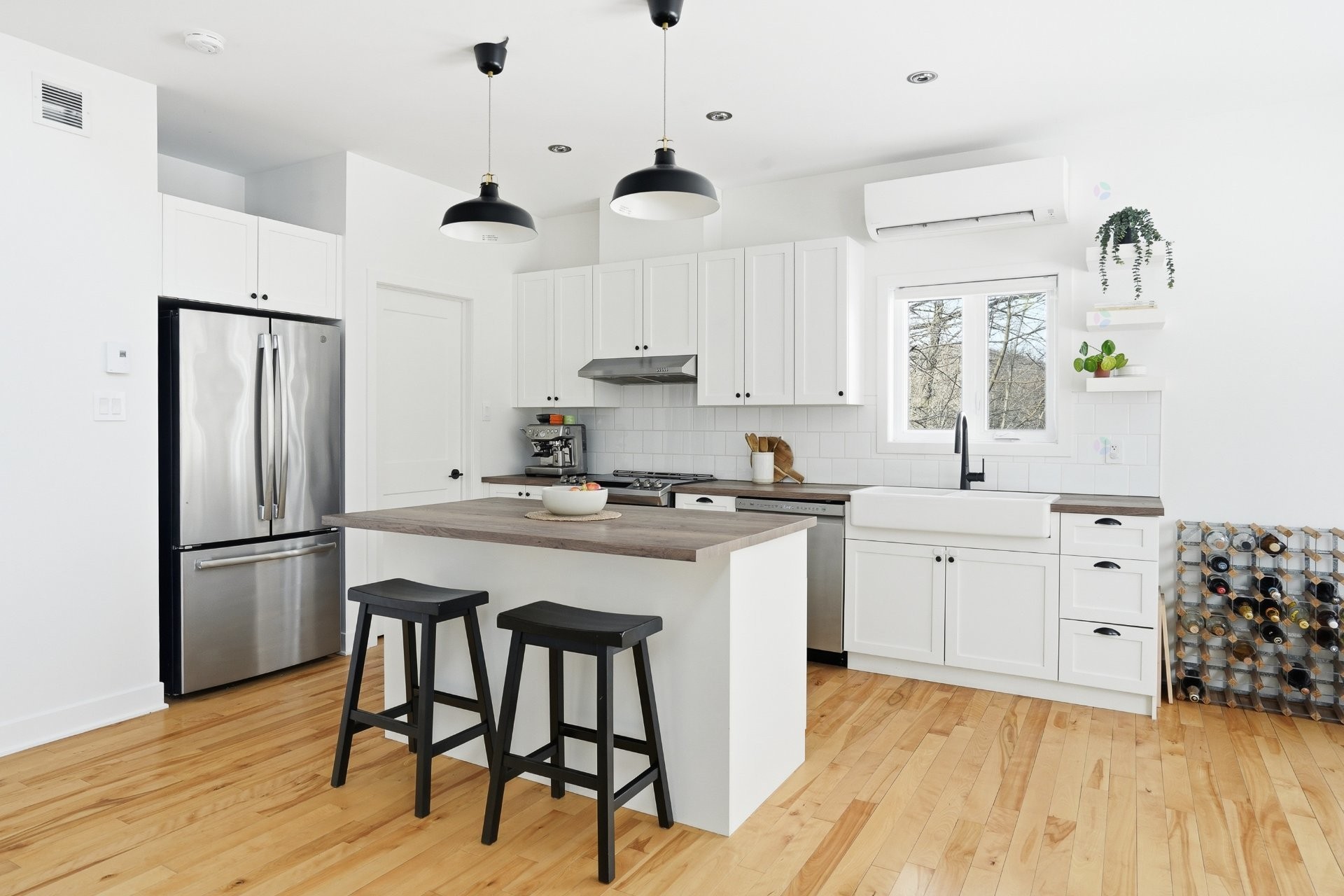 









160


Ch. Picard

,
Shefford,




QC
J2M1J1

