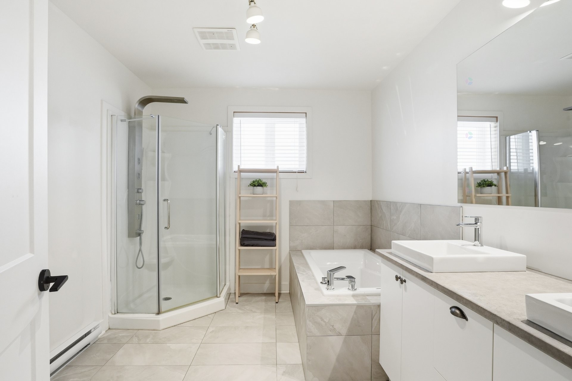 









160


Ch. Picard

,
Shefford,




QC
J2M1J1

