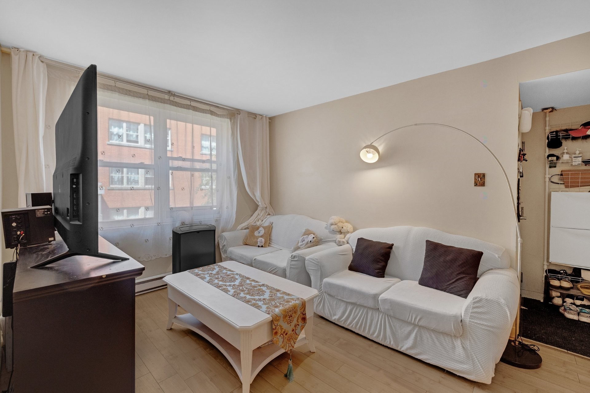 









3911


Boul. Cavendish

, 2,
Montréal (Côte-des-Neiges/Notre-Dame-de-Grâce),




QC
H4B2N4

