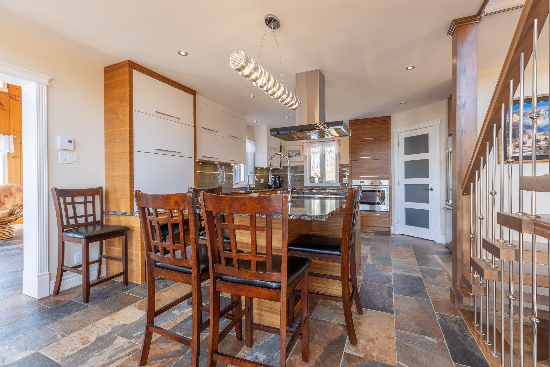 









521


Rue Vic

,
Saint-Michel-des-Saints,




QC
J0K3B0

