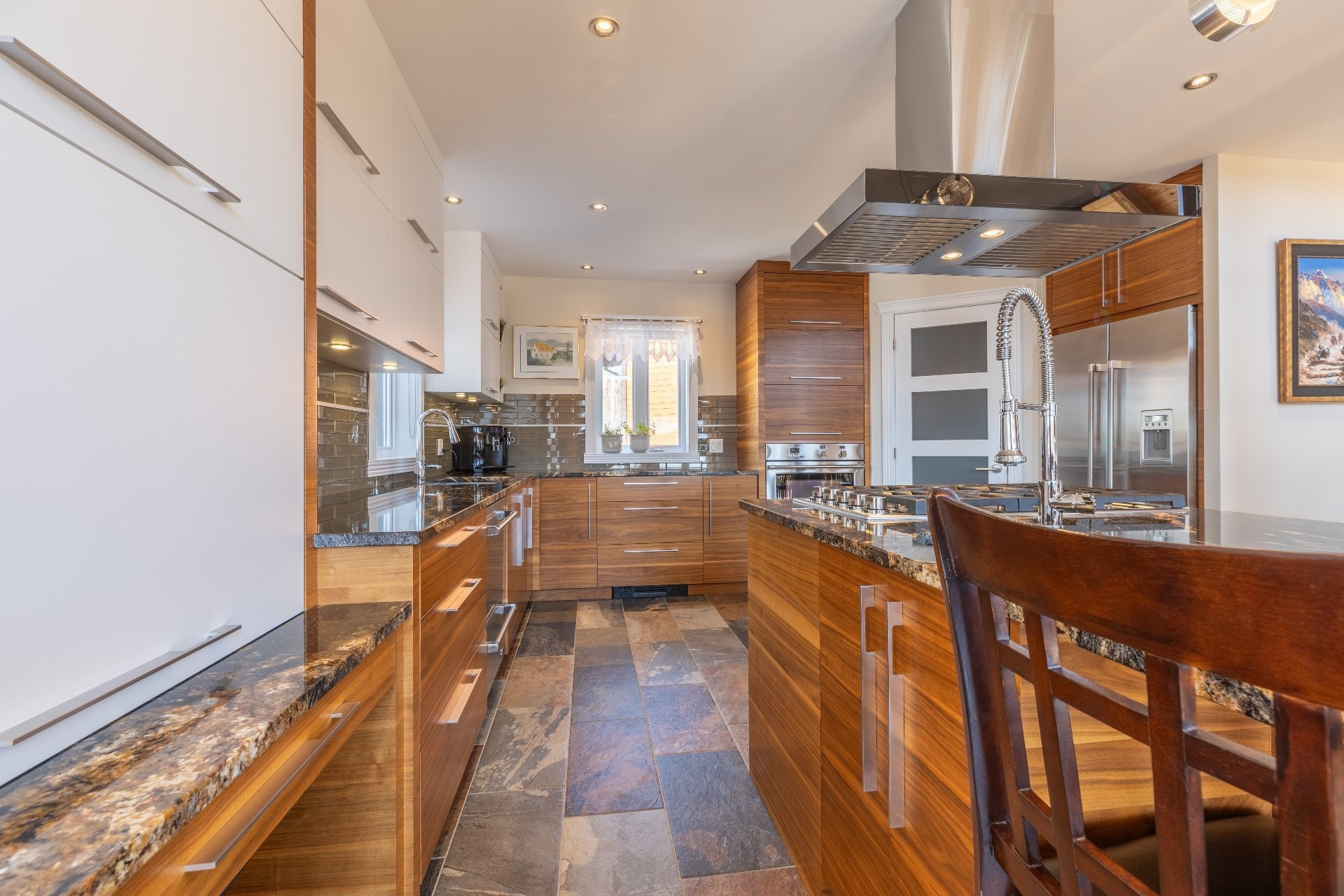 









521


Rue Vic

,
Saint-Michel-des-Saints,




QC
J0K3B0

