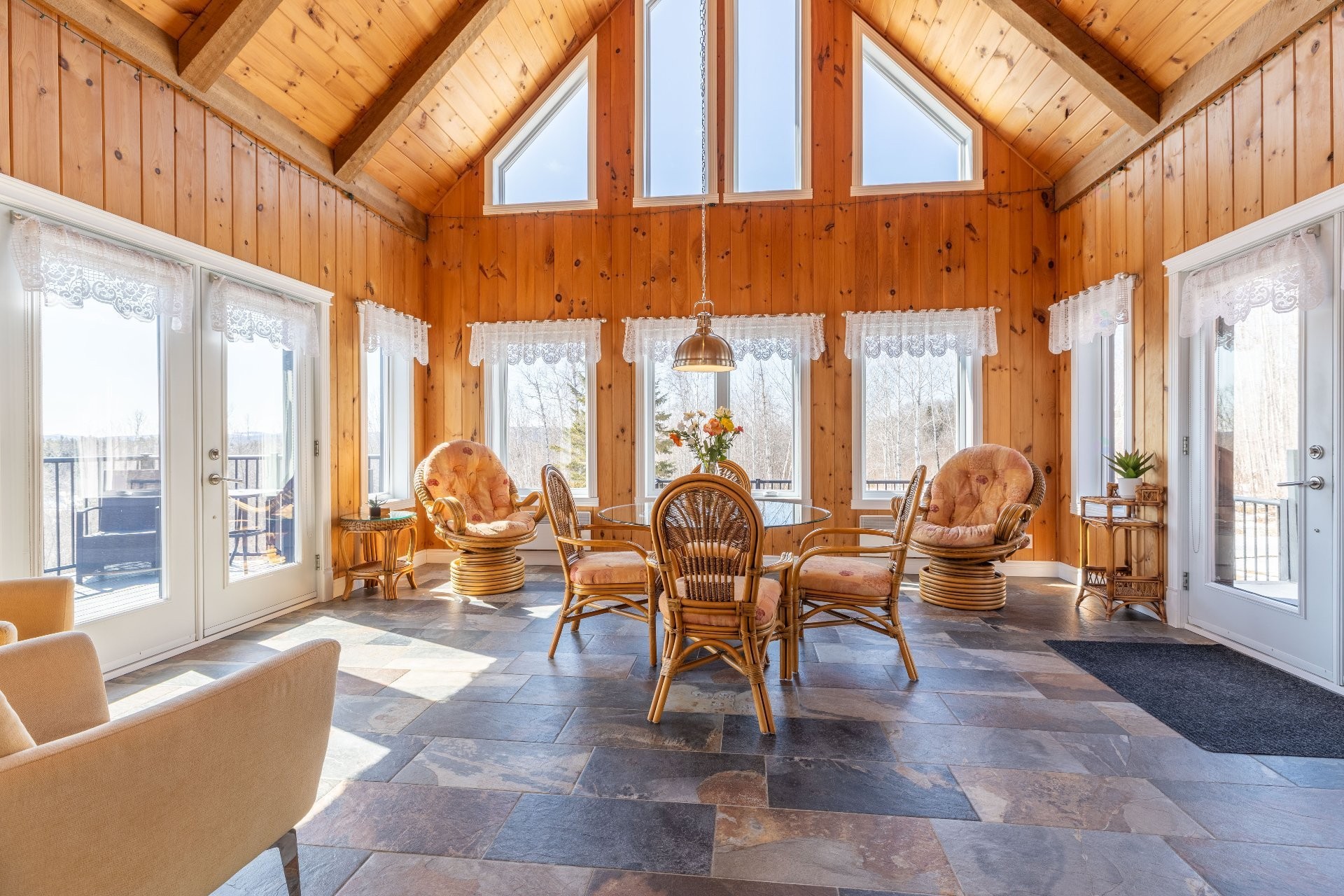 









521


Rue Vic

,
Saint-Michel-des-Saints,




QC
J0K3B0

