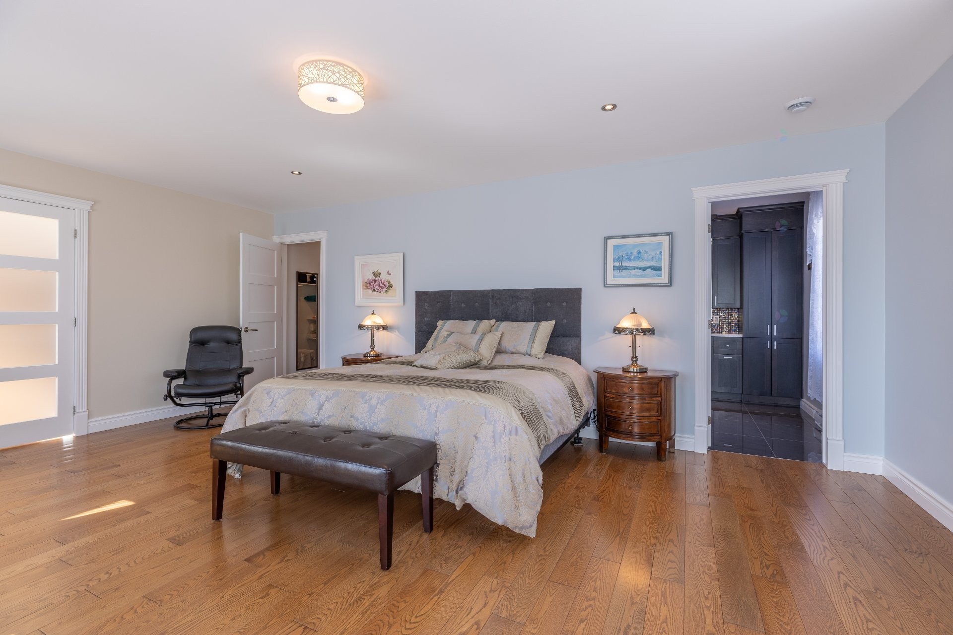 









521


Rue Vic

,
Saint-Michel-des-Saints,




QC
J0K3B0

