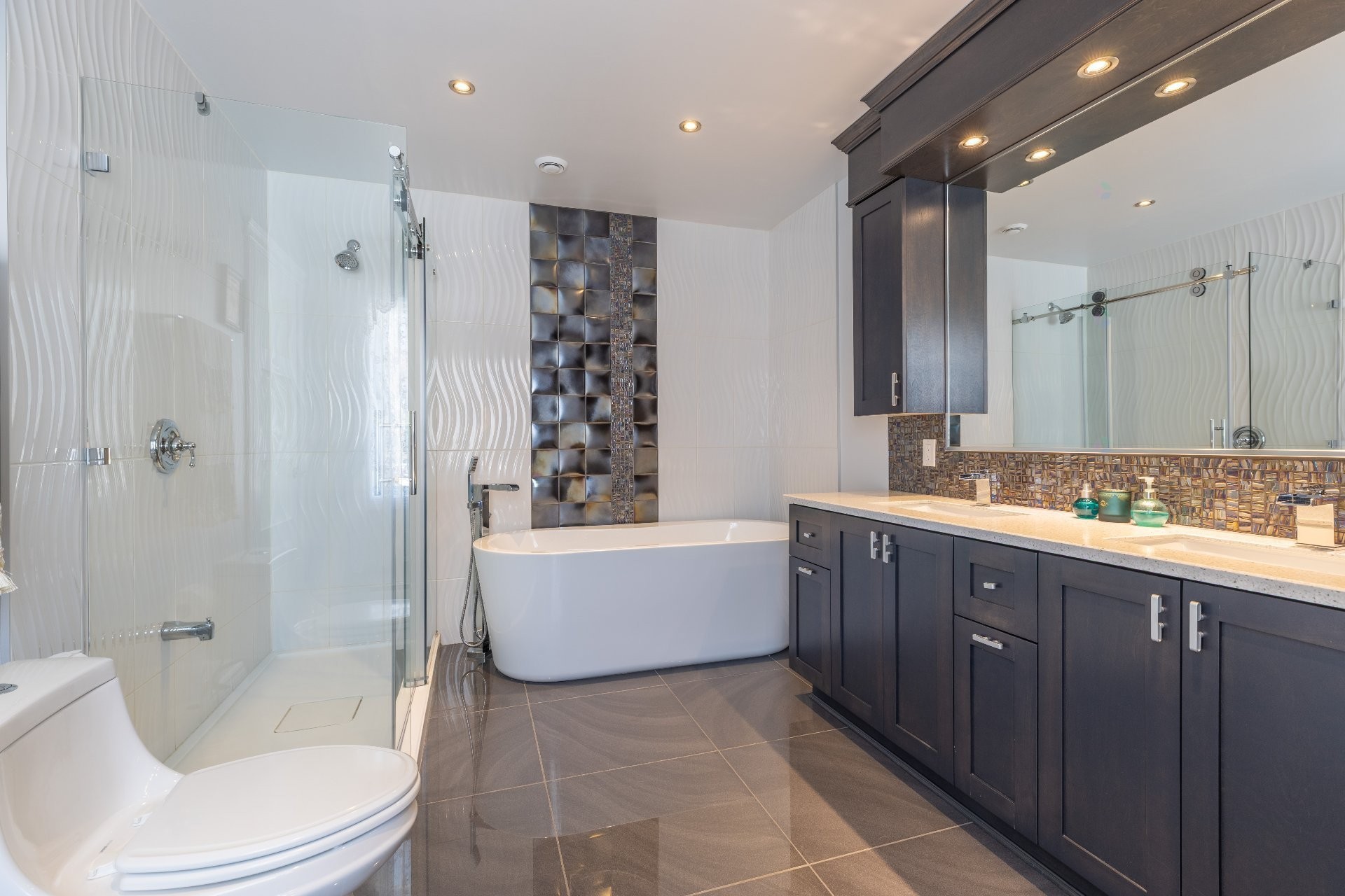 









521


Rue Vic

,
Saint-Michel-des-Saints,




QC
J0K3B0

