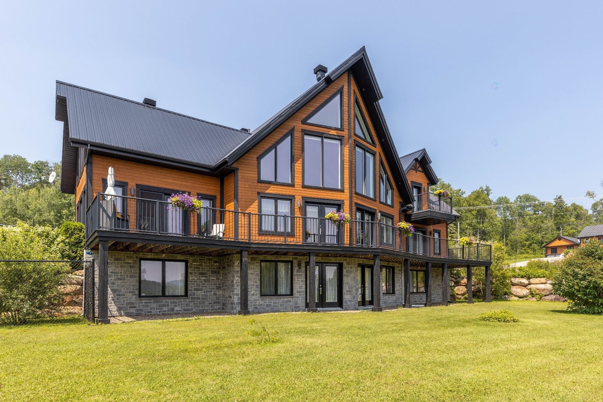 









521


Rue Vic

,
Saint-Michel-des-Saints,




QC
J0K3B0

