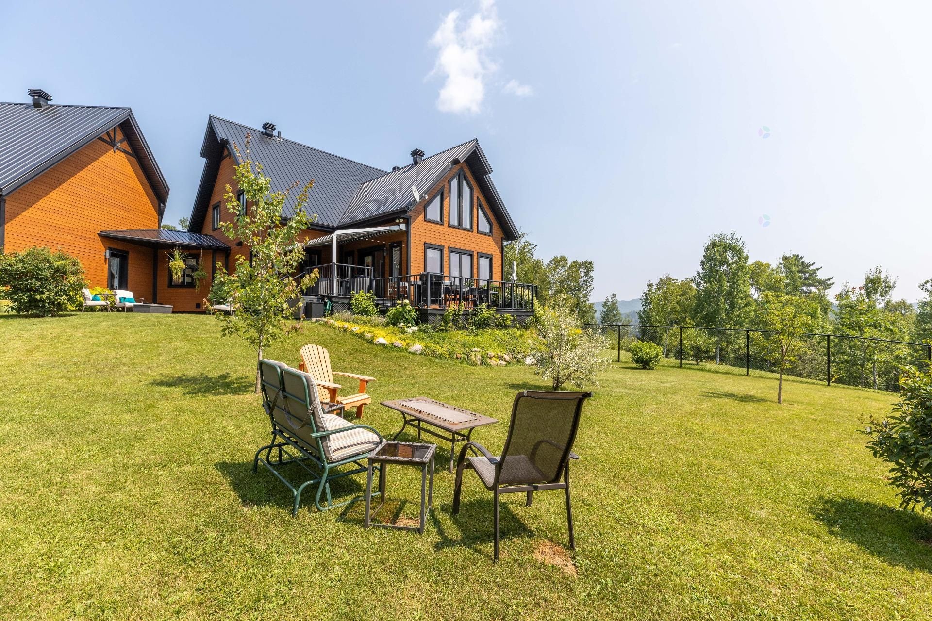 









521


Rue Vic

,
Saint-Michel-des-Saints,




QC
J0K3B0


