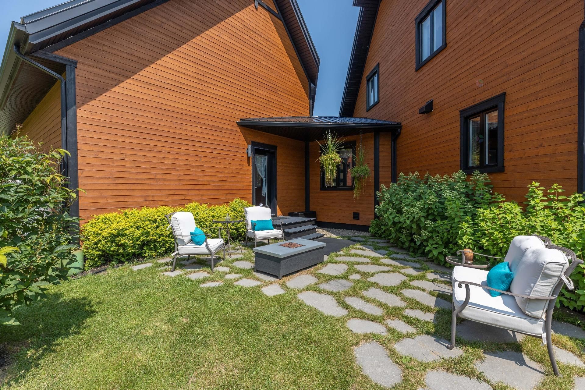 









521


Rue Vic

,
Saint-Michel-des-Saints,




QC
J0K3B0

