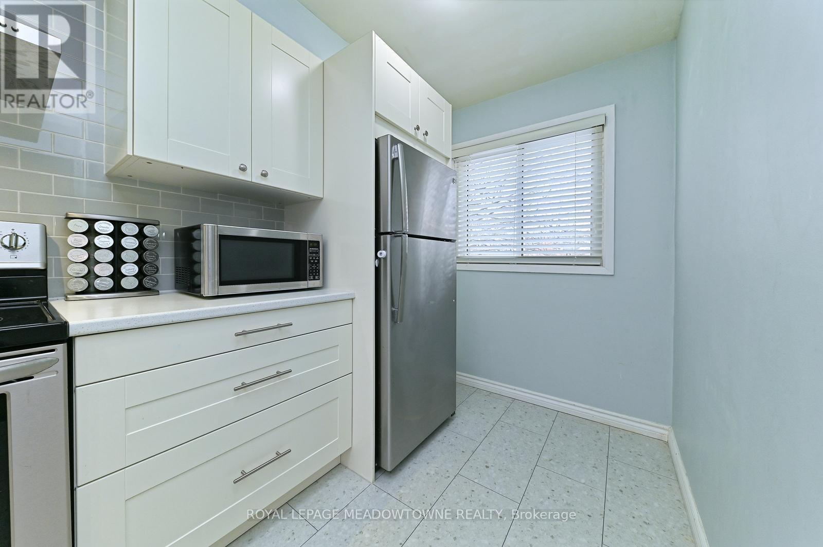 












74 - 80 LYNDEN CIRCLE

,
Halton Hills,




Ontario
L7G4Y8

