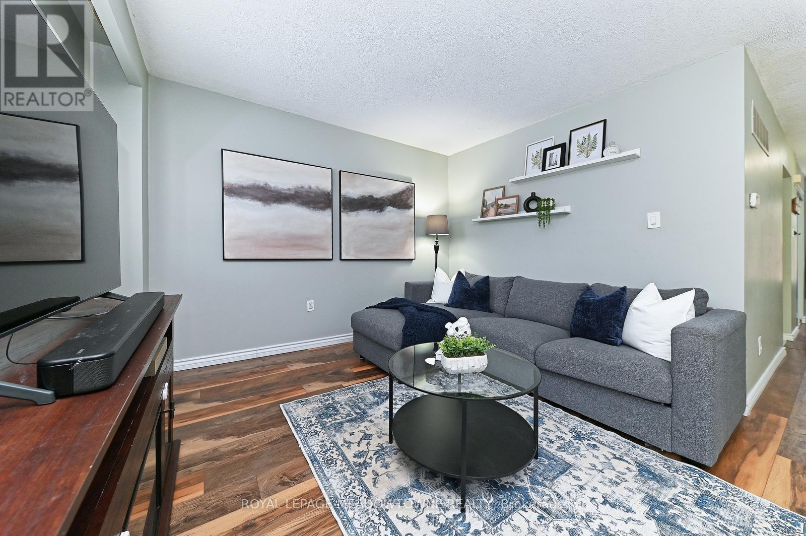 












74 - 80 LYNDEN CIRCLE

,
Halton Hills,




Ontario
L7G4Y8

