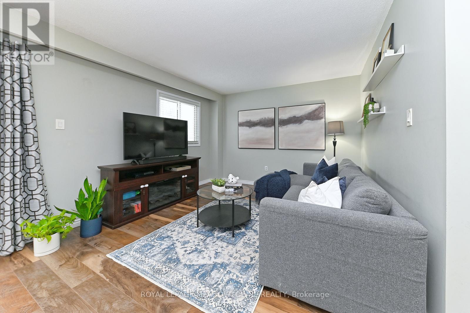 












74 - 80 LYNDEN CIRCLE

,
Halton Hills,




Ontario
L7G4Y8

