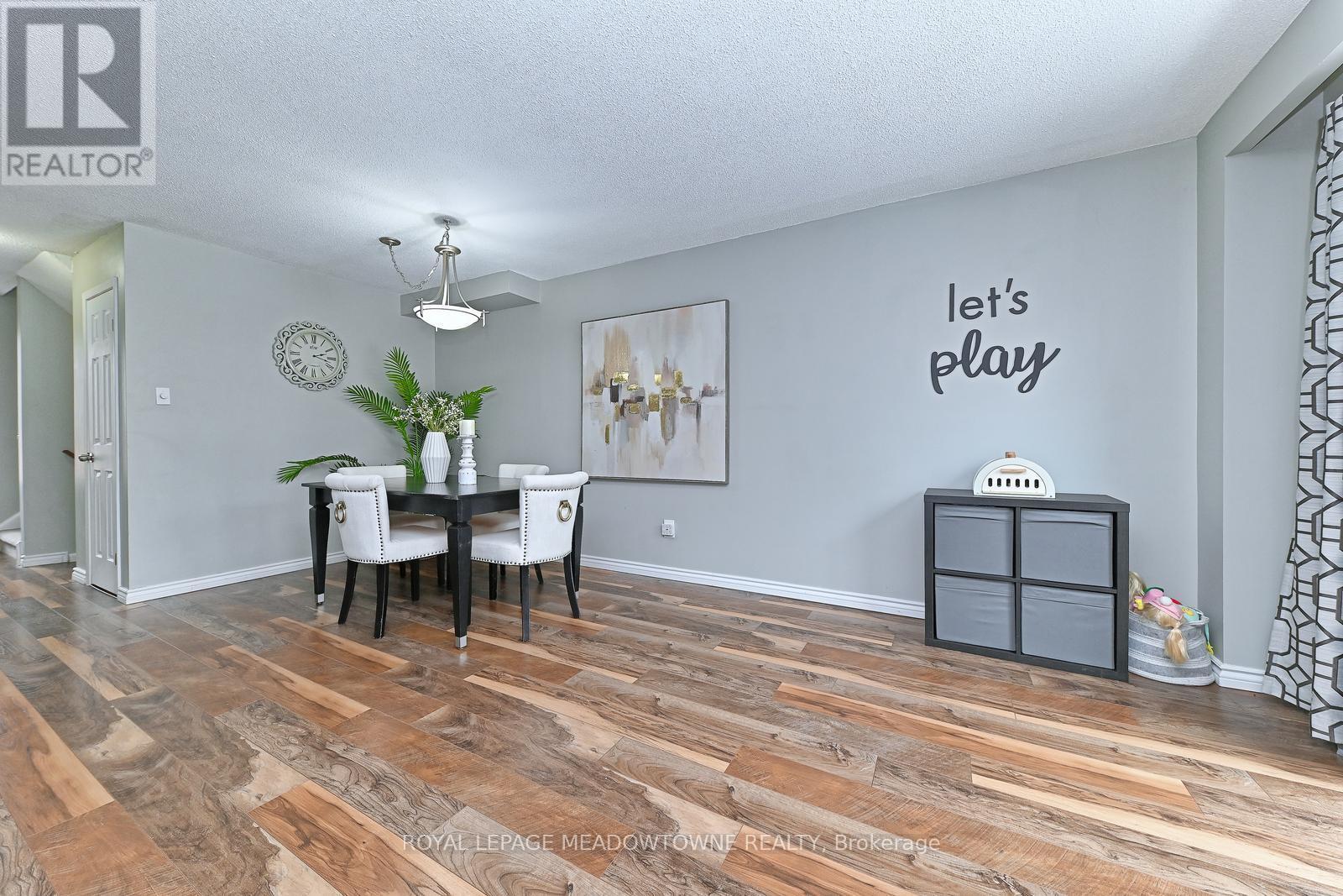 












74 - 80 LYNDEN CIRCLE

,
Halton Hills,




Ontario
L7G4Y8

