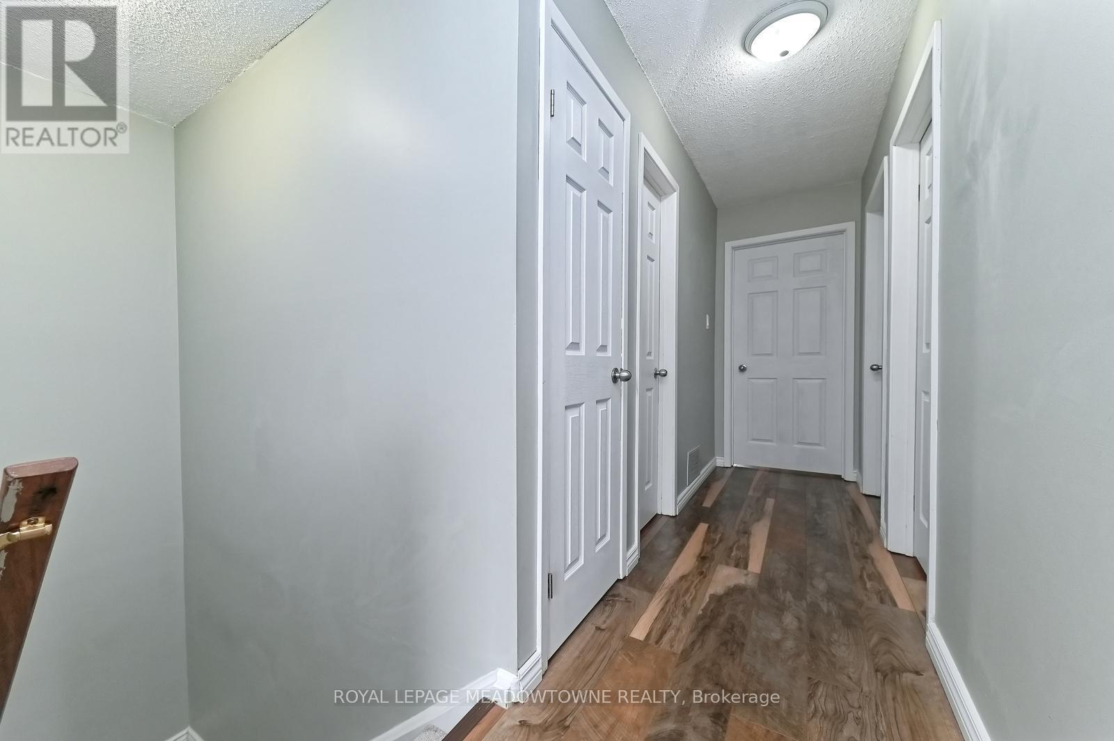 












74 - 80 LYNDEN CIRCLE

,
Halton Hills,




Ontario
L7G4Y8

