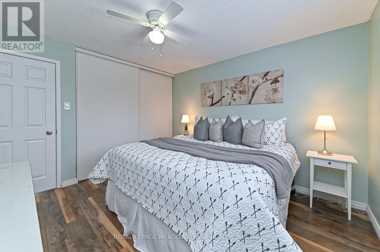 












74 - 80 LYNDEN CIRCLE

,
Halton Hills,




Ontario
L7G4Y8

