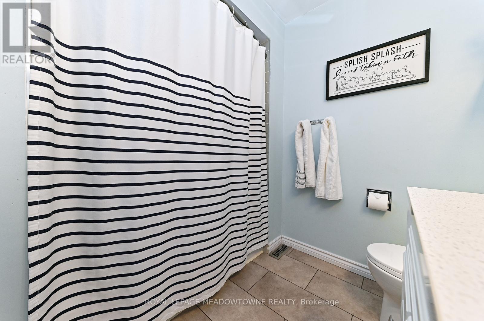 












74 - 80 LYNDEN CIRCLE

,
Halton Hills,




Ontario
L7G4Y8

