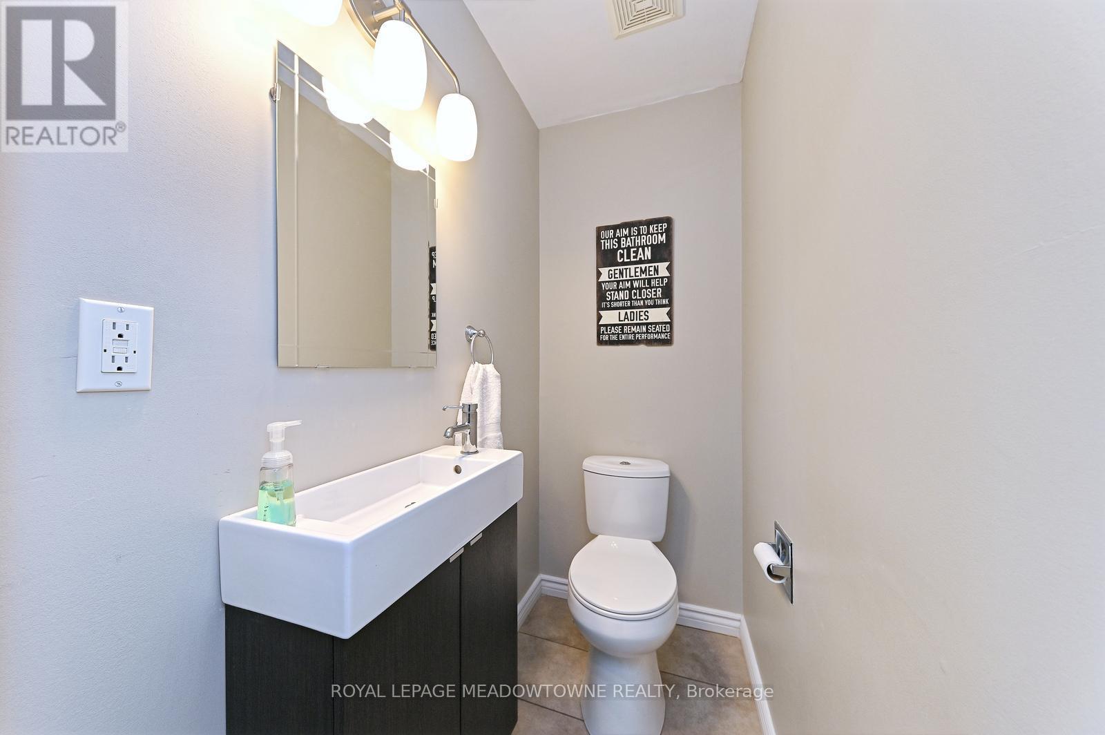 












74 - 80 LYNDEN CIRCLE

,
Halton Hills,




Ontario
L7G4Y8

