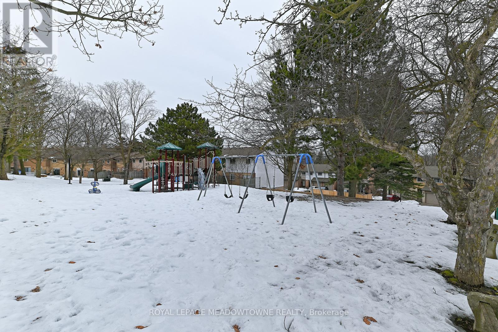 












74 - 80 LYNDEN CIRCLE

,
Halton Hills,




Ontario
L7G4Y8

