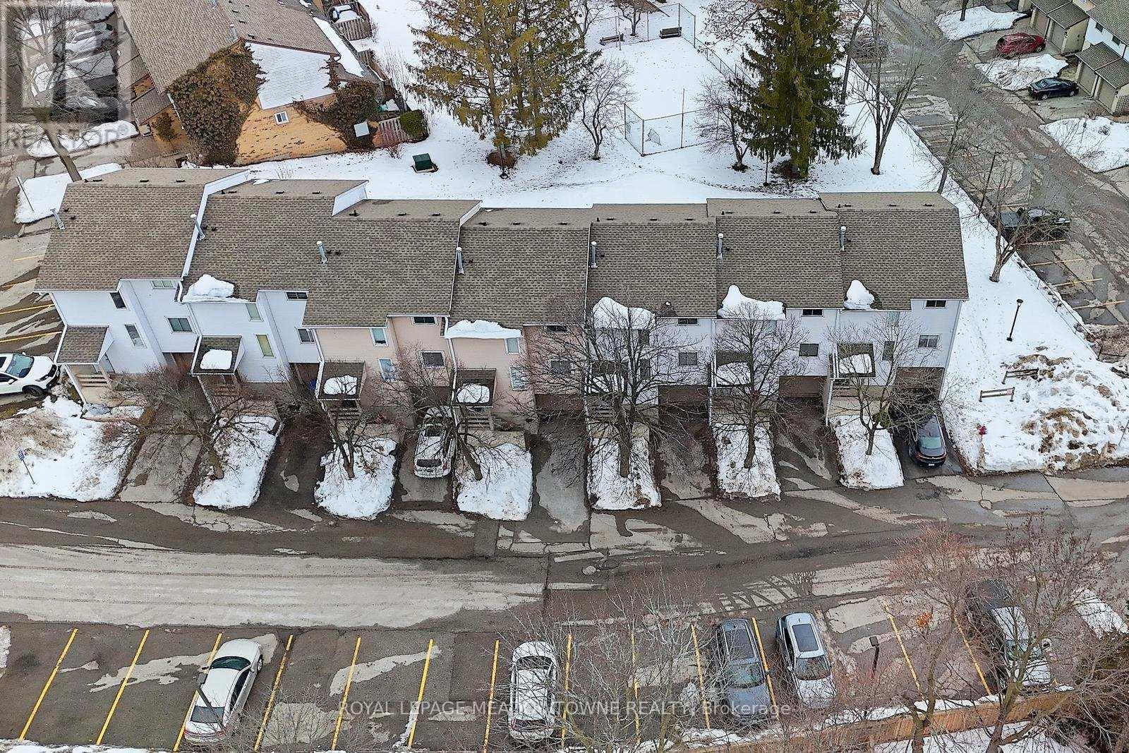 












74 - 80 LYNDEN CIRCLE

,
Halton Hills,




Ontario
L7G4Y8

