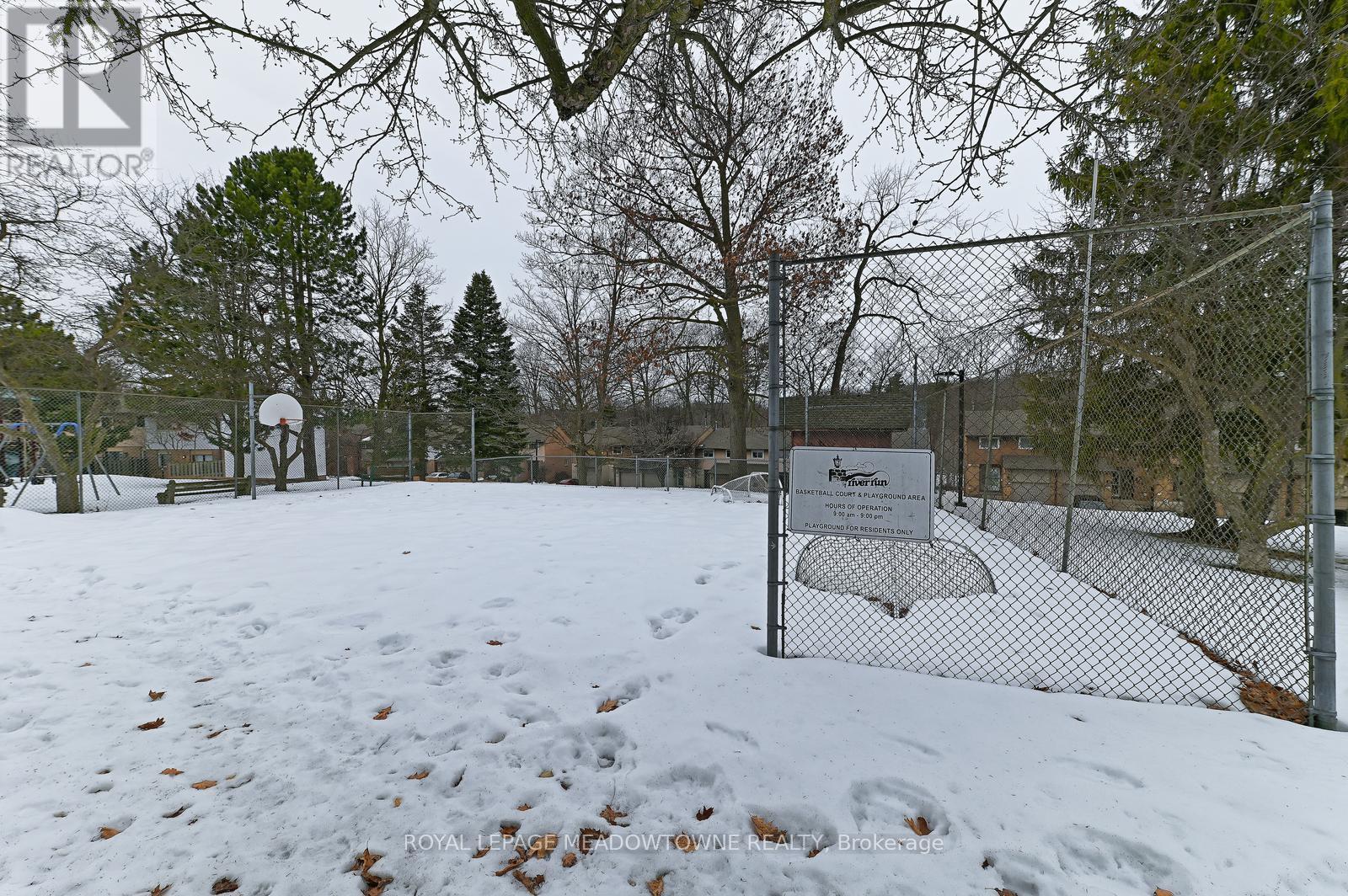 












74 - 80 LYNDEN CIRCLE

,
Halton Hills,




Ontario
L7G4Y8

