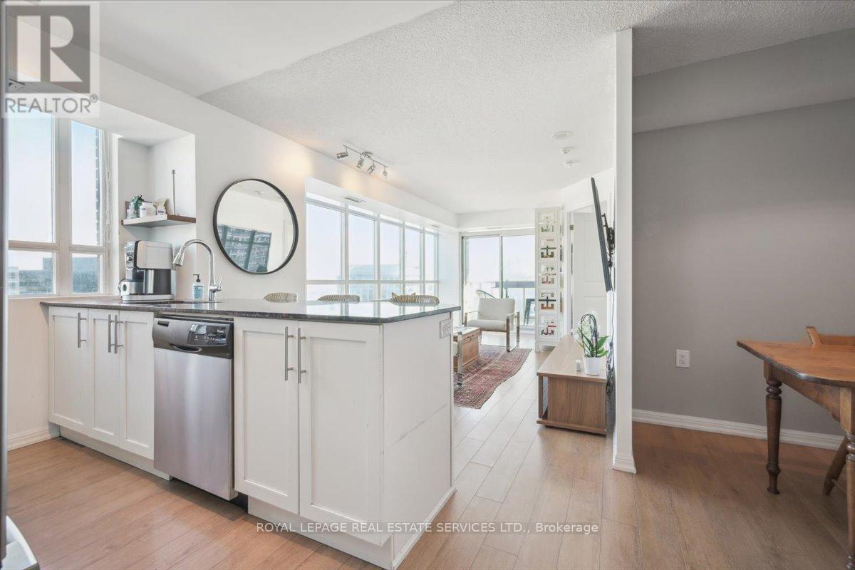 












1502 - 125 WESTERN BATTERY ROAD

,
Toronto,




Ontario
M6K3R8

