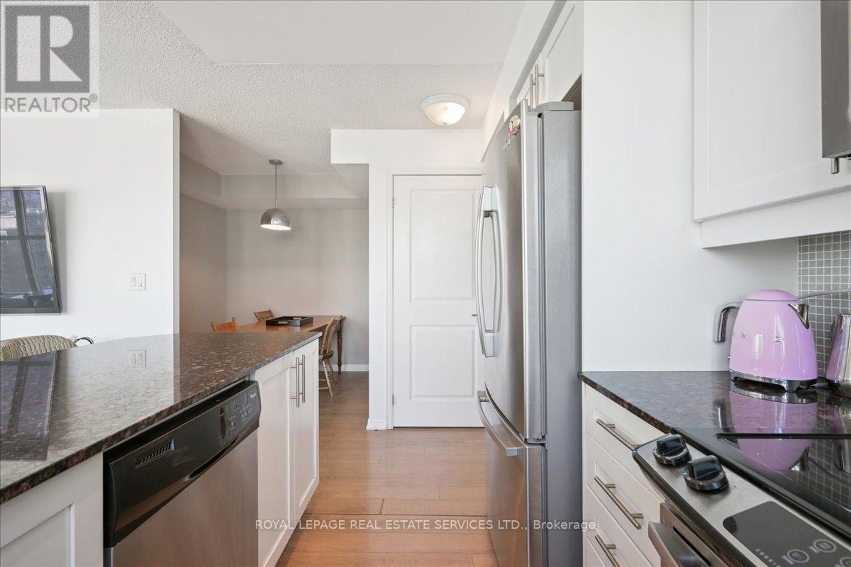 












1502 - 125 WESTERN BATTERY ROAD

,
Toronto,




Ontario
M6K3R8

