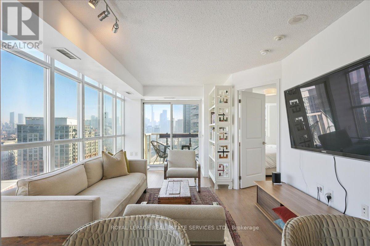 












1502 - 125 WESTERN BATTERY ROAD

,
Toronto,




Ontario
M6K3R8

