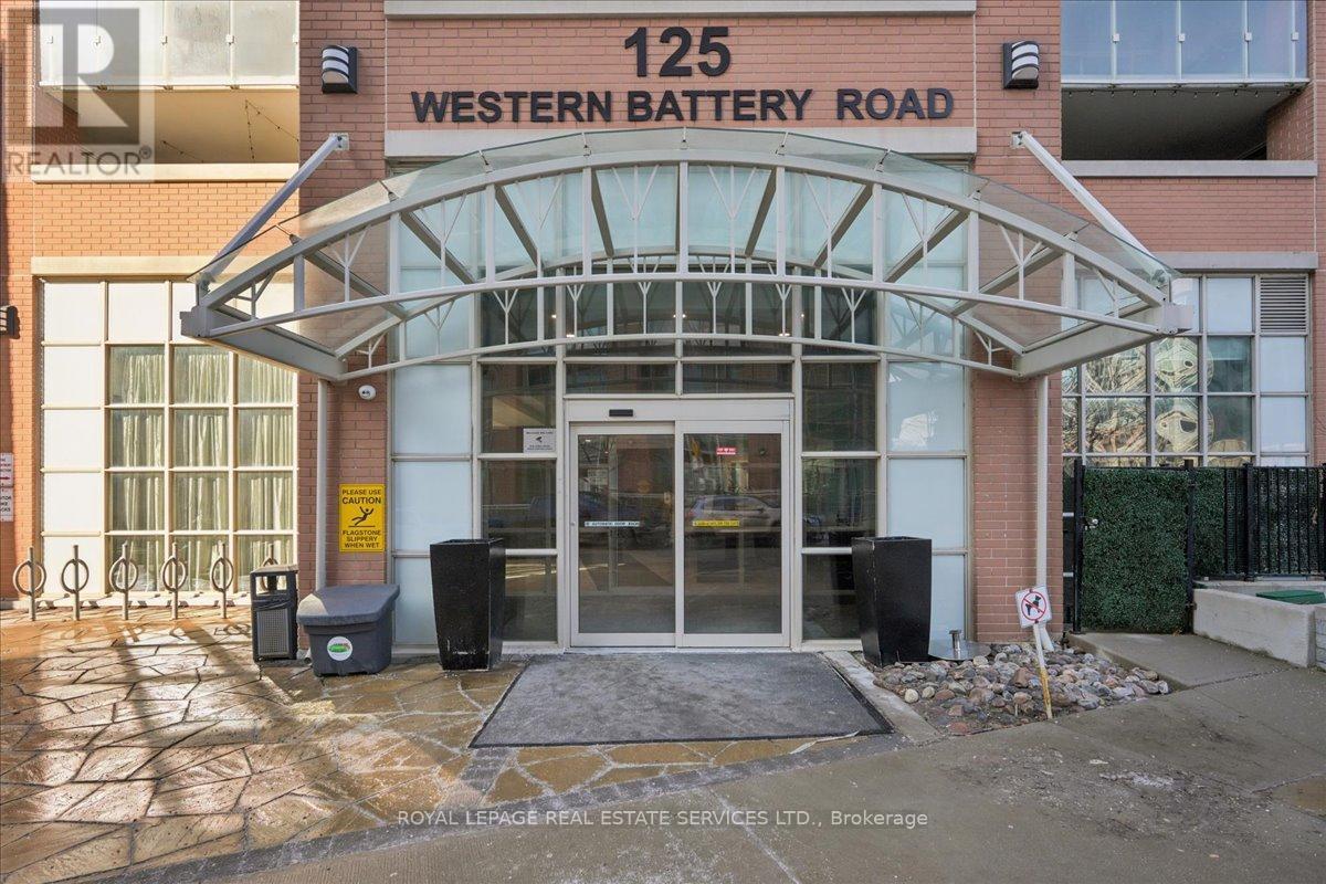 












1502 - 125 WESTERN BATTERY ROAD

,
Toronto,




Ontario
M6K3R8

