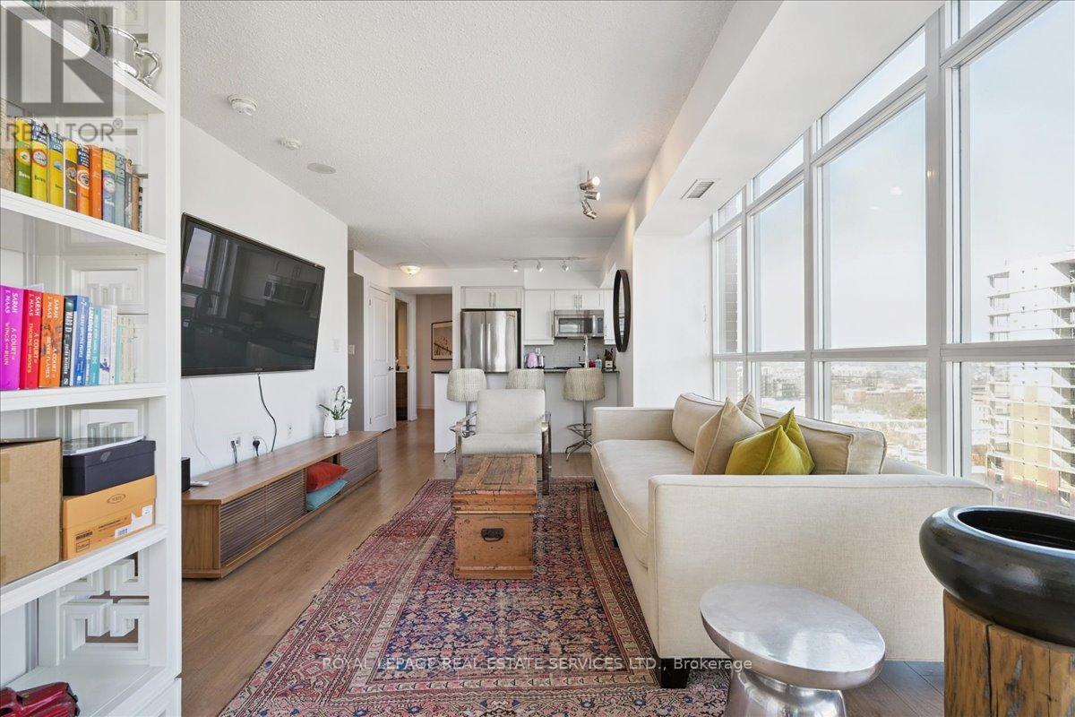 












1502 - 125 WESTERN BATTERY ROAD

,
Toronto,




Ontario
M6K3R8

