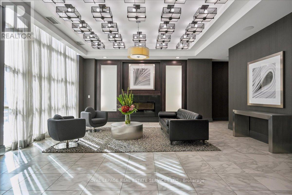 












1502 - 125 WESTERN BATTERY ROAD

,
Toronto,




Ontario
M6K3R8

