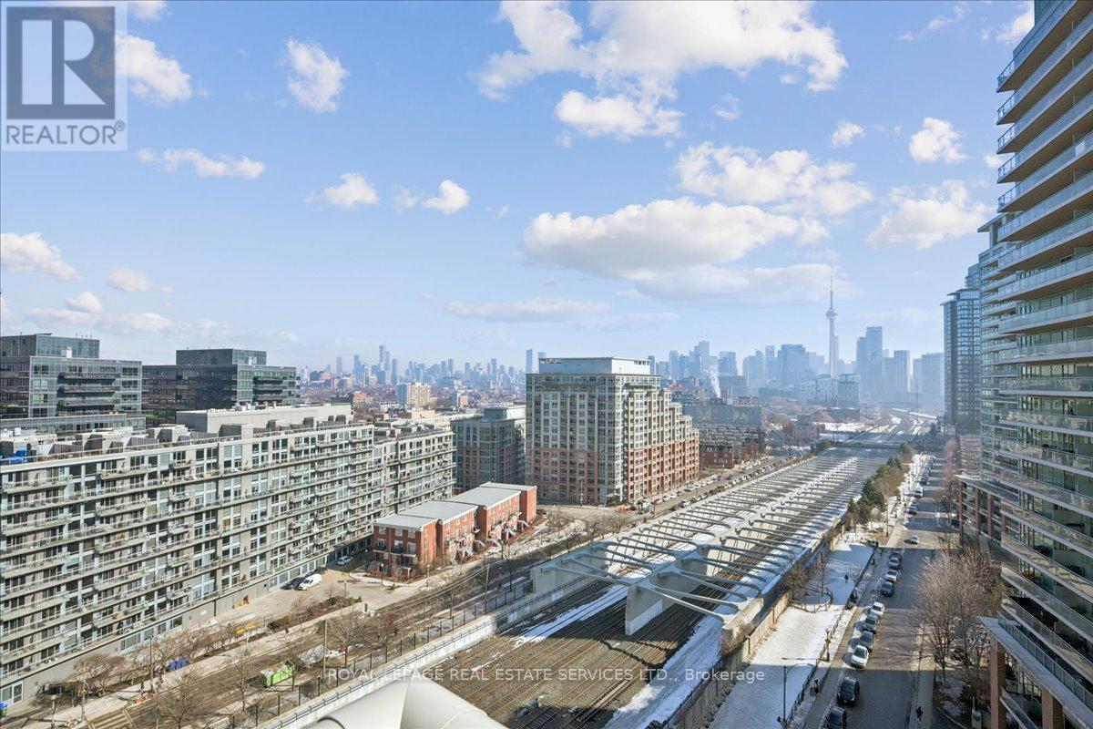 












1502 - 125 WESTERN BATTERY ROAD

,
Toronto,




Ontario
M6K3R8

