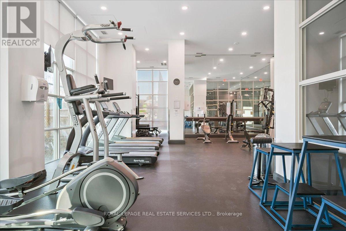 












1502 - 125 WESTERN BATTERY ROAD

,
Toronto,




Ontario
M6K3R8

